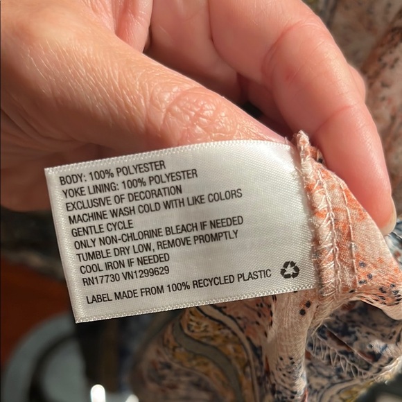 Knox Rose Green Pink Sleeveless Blouse with Tie Front and Mandarin Collar - Picture 6 of 9